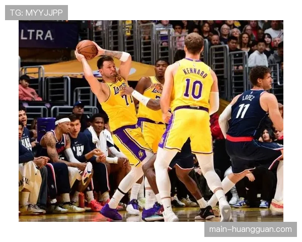 湖人125-122险胜快船，东契奇38分11助攻统治洛城德比