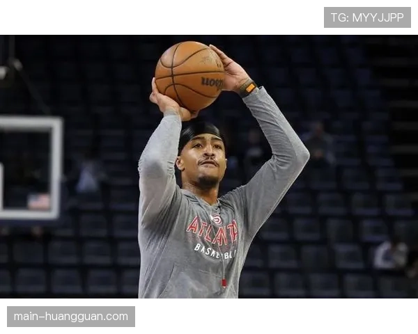 战术分析：国王利用“手递手”与无球掩护，破解灰熊高强度外线压迫。